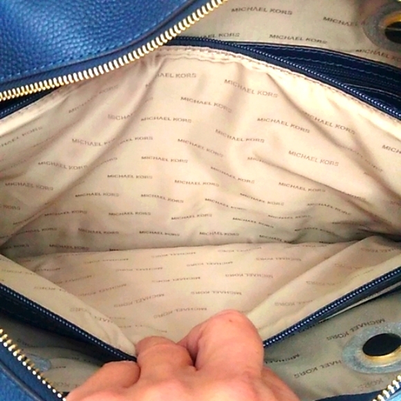 🎉HP🎉Michael Kors The Mercer Chain-link Leather Tote, Admiral, NWT - Picture 8 of 13